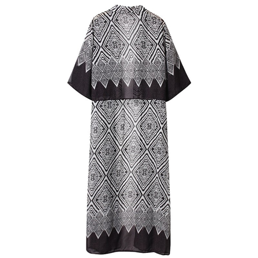 Elegant wrap top cover up and traditional geometric design - Picture 4 of 7